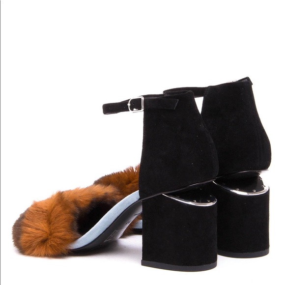 ALEXANDER WANG
ABBY SUEDE AND FUR SANDALS - Picture 4 of 7